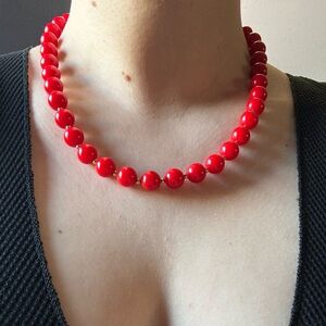 Vintage Mid Century Retro Cherry Red Plastic Bead Barrel Clasp Necklace 19”